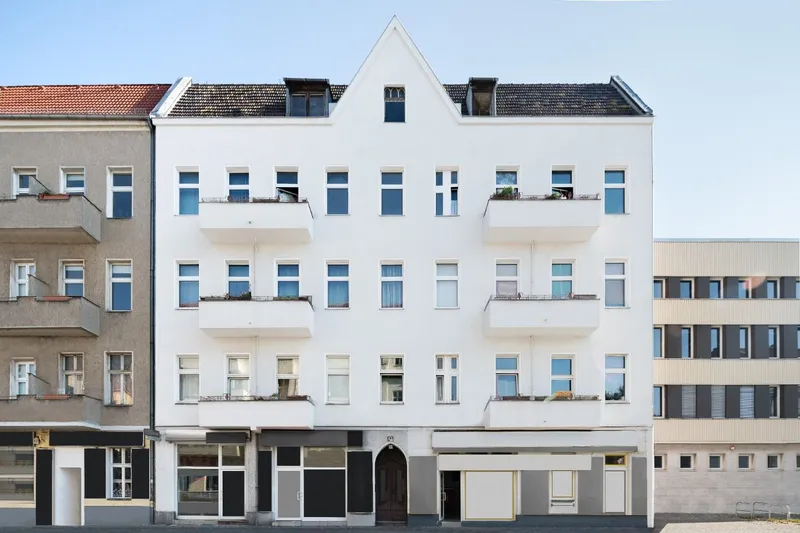 Heimwerker aufgepasst: Charmante 1-Zimmer-Altbauwohnung mit Balkon sucht neue Mieter! — photo 1